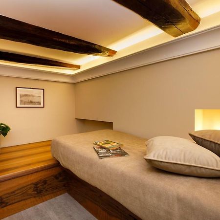Melrose Napoli Hotel Екстериор снимка